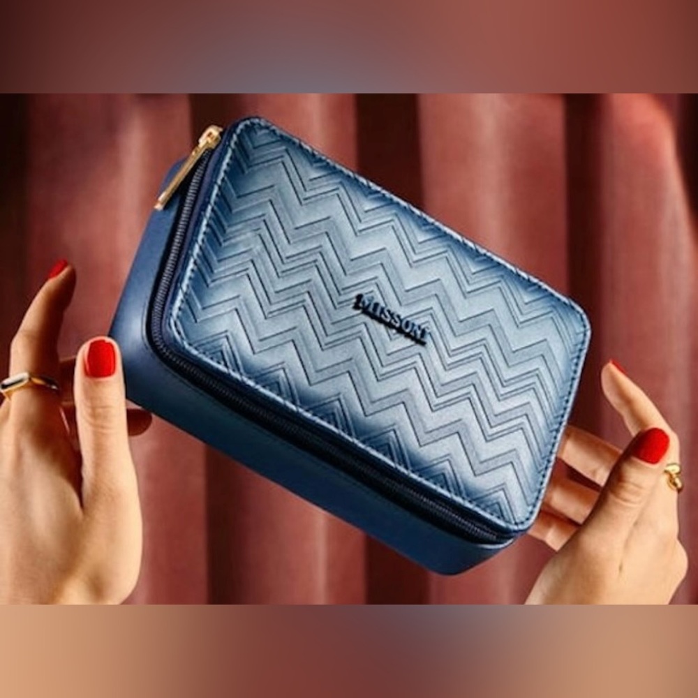 Missoni Chevron Pattern Blue Toiletry Bag / Travel Box NWOT - Picture 2 of 4